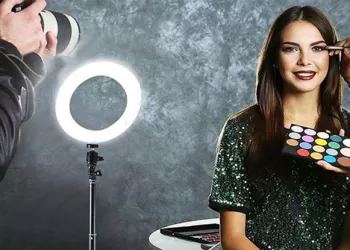 Backstage Ne Demektir?