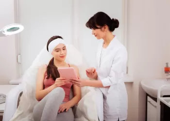 Dermatolog Fotoğraf Çekimi - Etkileyici Fotoğraflarla Hizmetlerinizi Anlatın